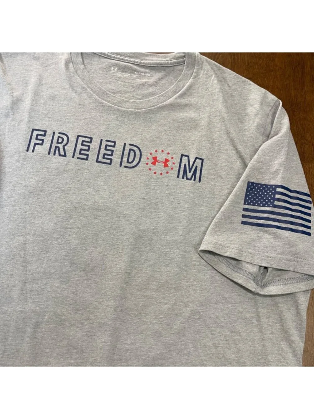 Under Armour Flag Freedom Logo T-Shirt Men's Size XL Athletic UA Short Sleeve